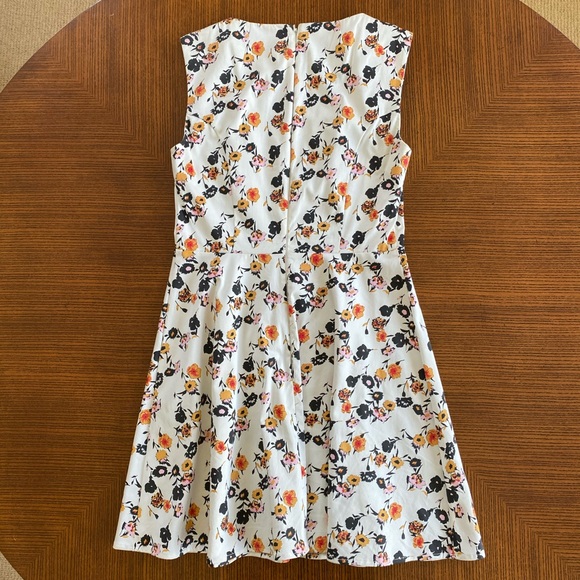 French Connection | Floral Dress - Picture 2 of 3